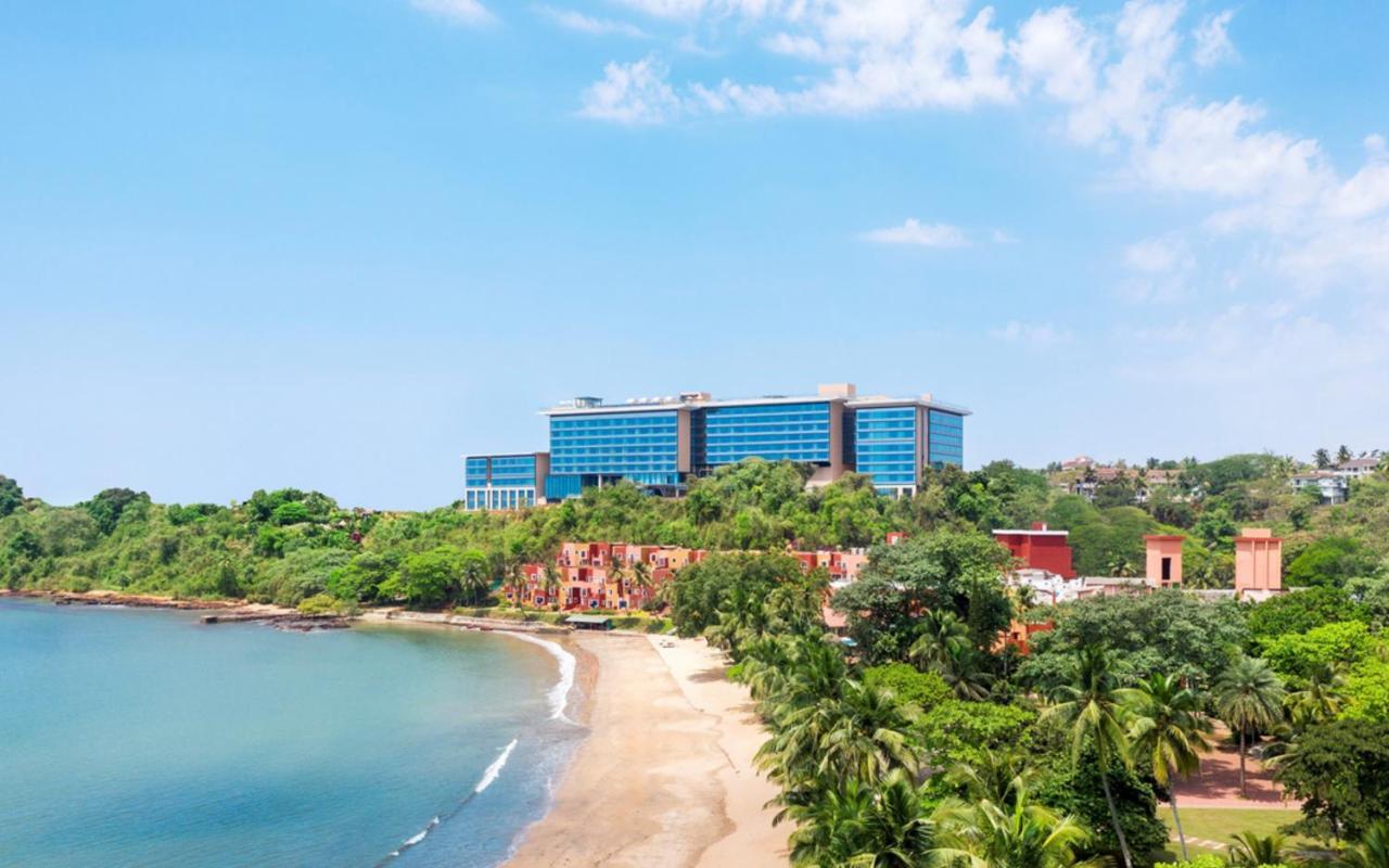 Taj Cidade De Goa Horizon, Goa Panaji Eksteriør bilde View of the hotel from the beach